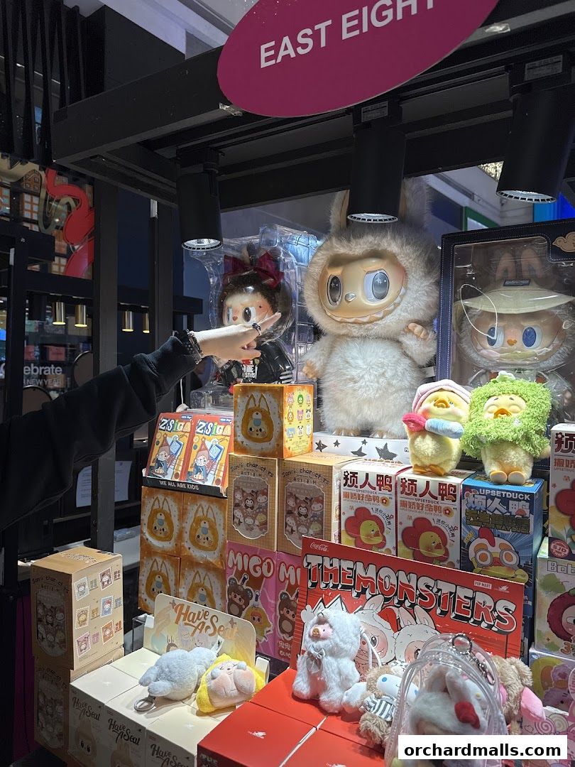 East Eight Sneakers Store 東八潮牌店