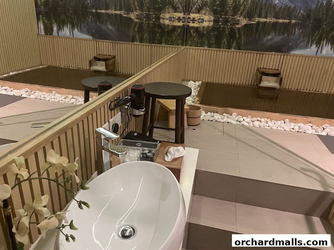 Elements Wellness Centrepoint