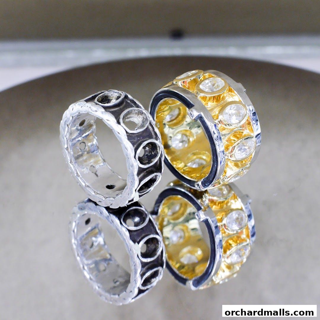 Eng Tai Jewellery Repair  Certified Specialist.