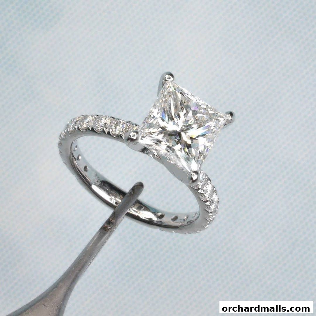 Eng Tai Jewellery Repair  Certified Specialist.