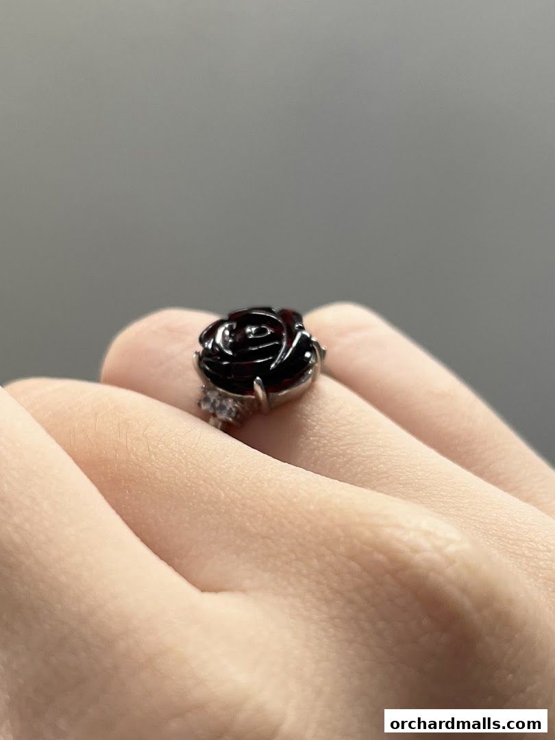 Eng Tai Jewellery Repair  Certified Specialist.