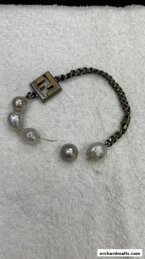 Eng Tai Jewellery Repair  Certified Specialist.