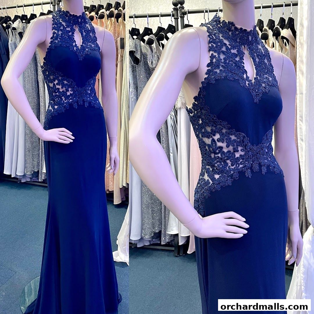 Flamingo Boutique - Gowns  Evening Wear  By Appointment.