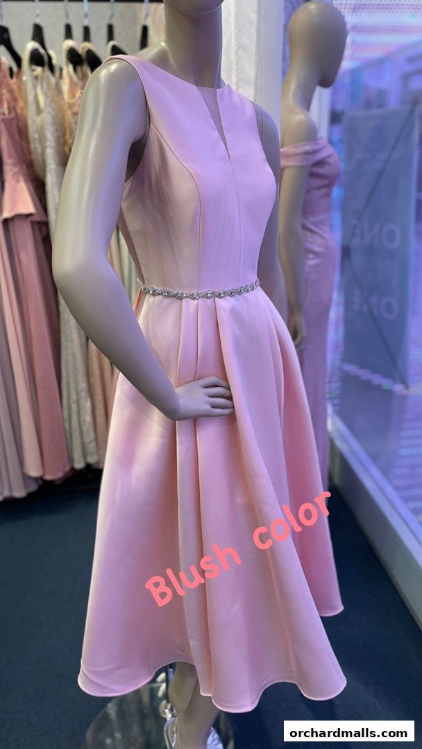 Flamingo Boutique - Gowns  Evening Wear  By Appointment.