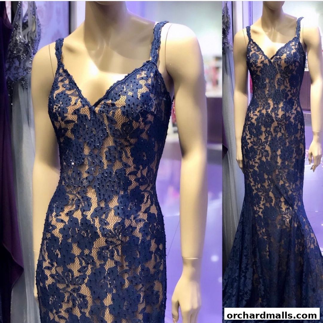 Flamingo Boutique - Gowns  Evening Wear  By Appointment.