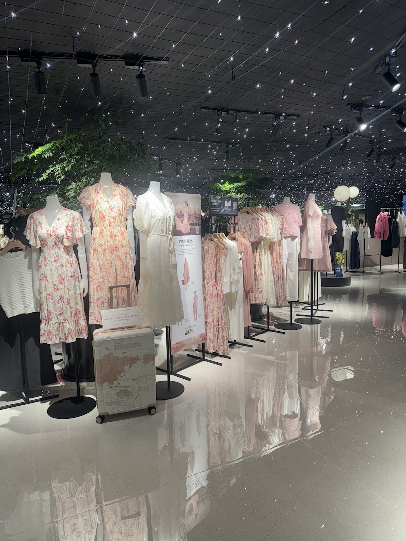 Goelia Wheelock Store