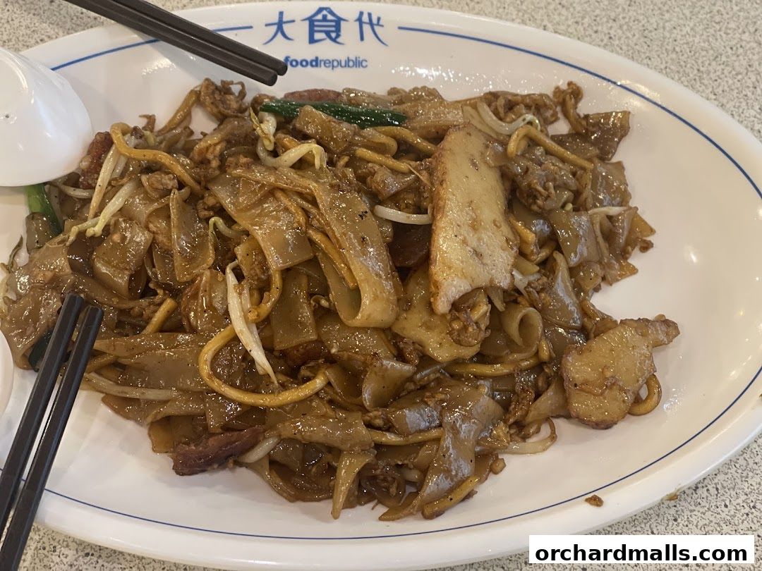 Golden shoe hokkien mee