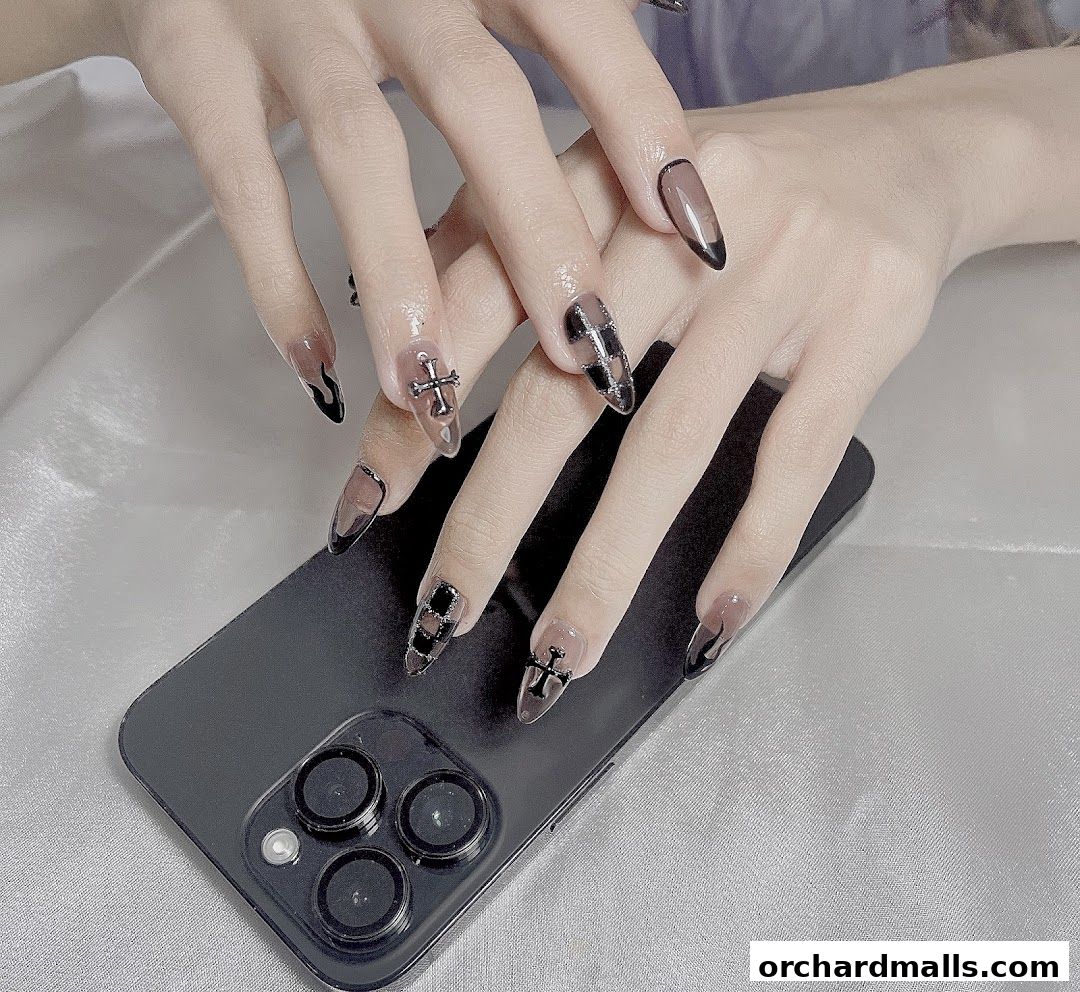 Gorgeous Colors Nail  Eyelash Studio