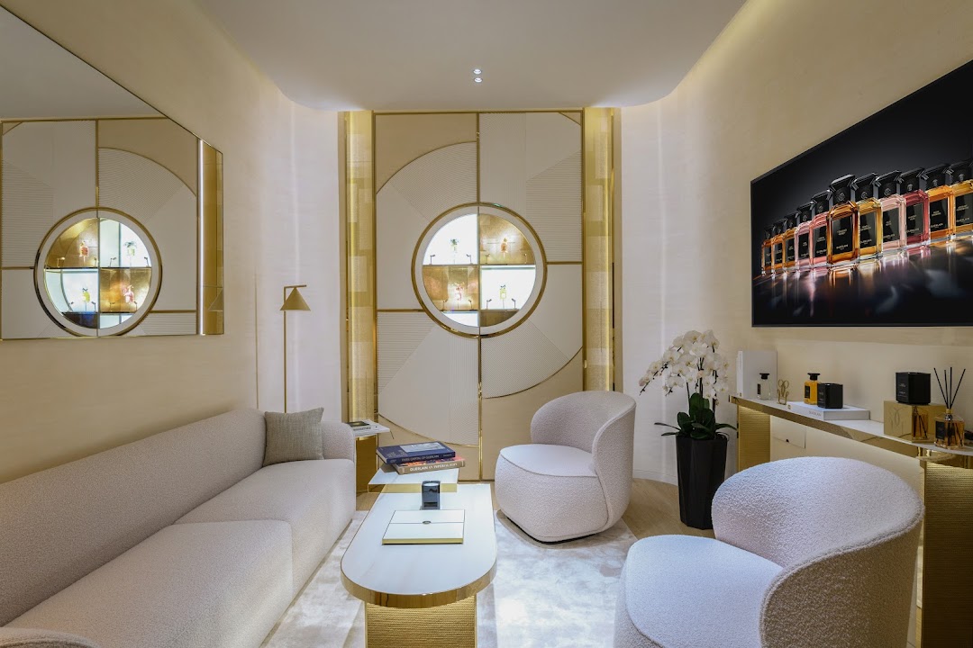 Guerlain Boutique  Facialist Suite Ion Orchard