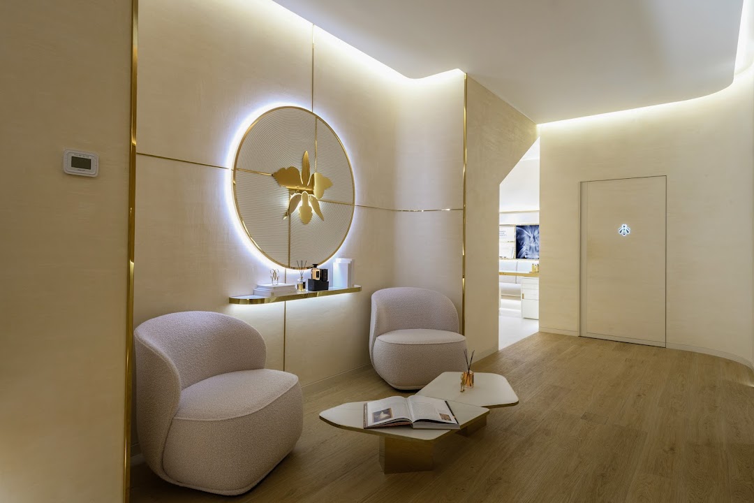 Guerlain Boutique  Facialist Suite Ion Orchard