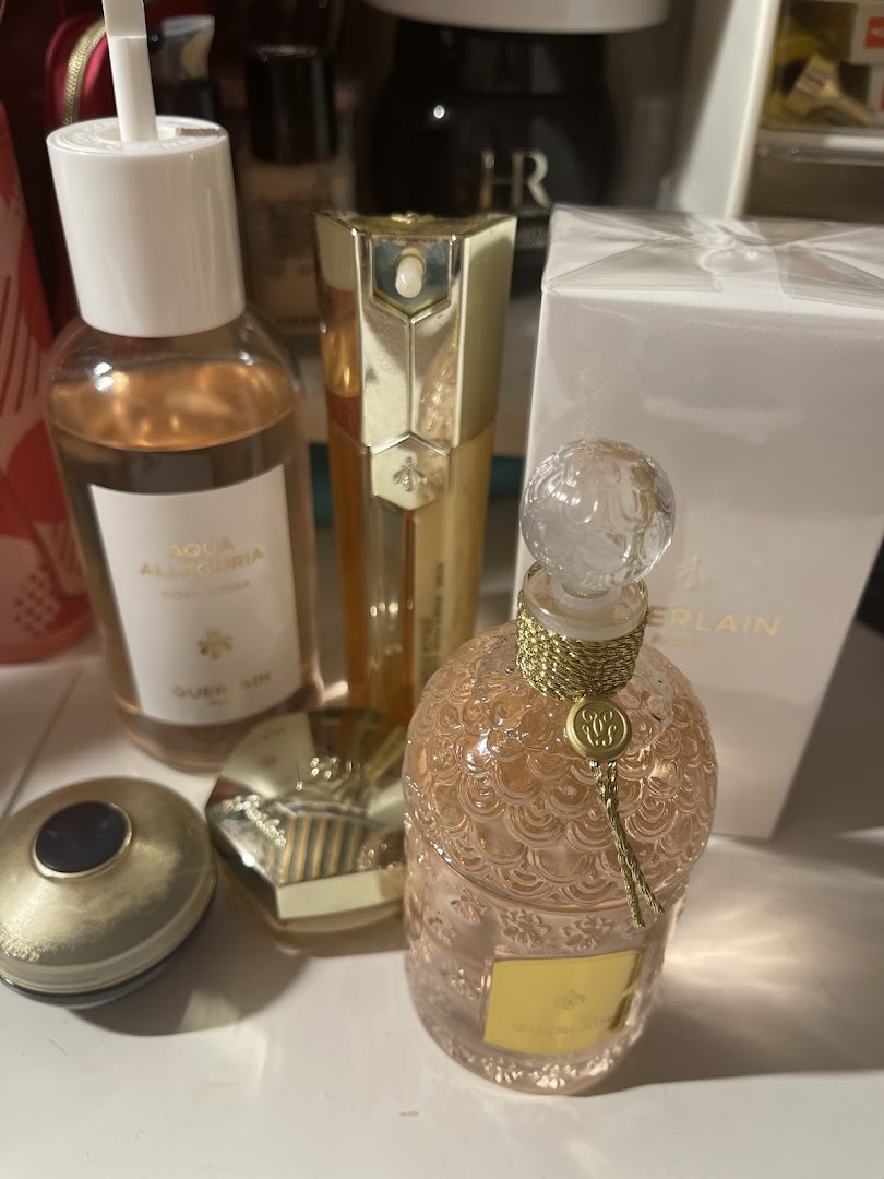 Guerlain Boutique  Facialist Suite Ion Orchard
