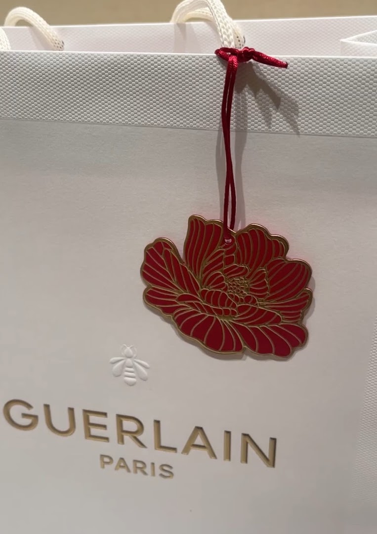 Guerlain Boutique  Facialist Suite Ion Orchard