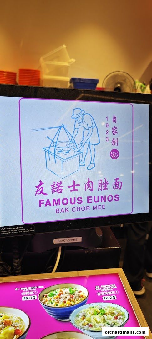 A digital menu displays Bak Chor Mee dishes with prices and images.