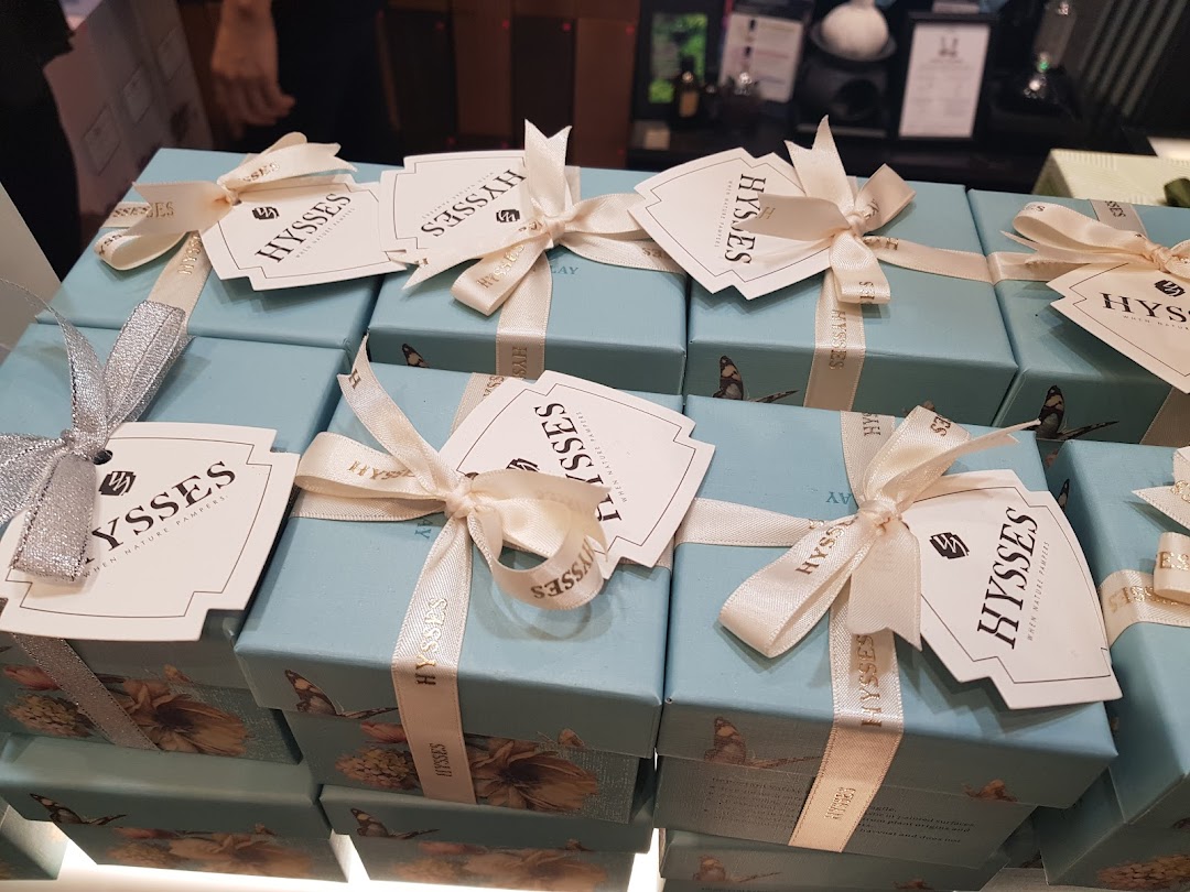 HYSSES - Aromatherapy  Essential Oils