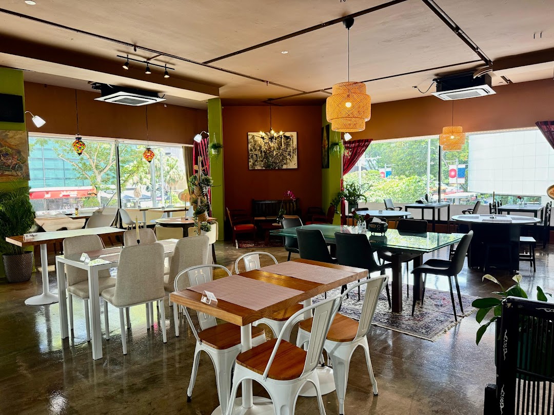 Ibu Sarah Kitchen restaurant and Tea House Orchard Towers