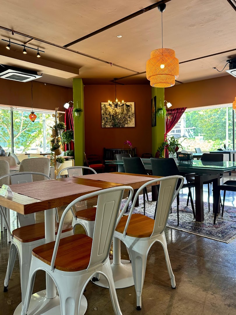 Ibu Sarah Kitchen restaurant and Tea House Orchard Towers