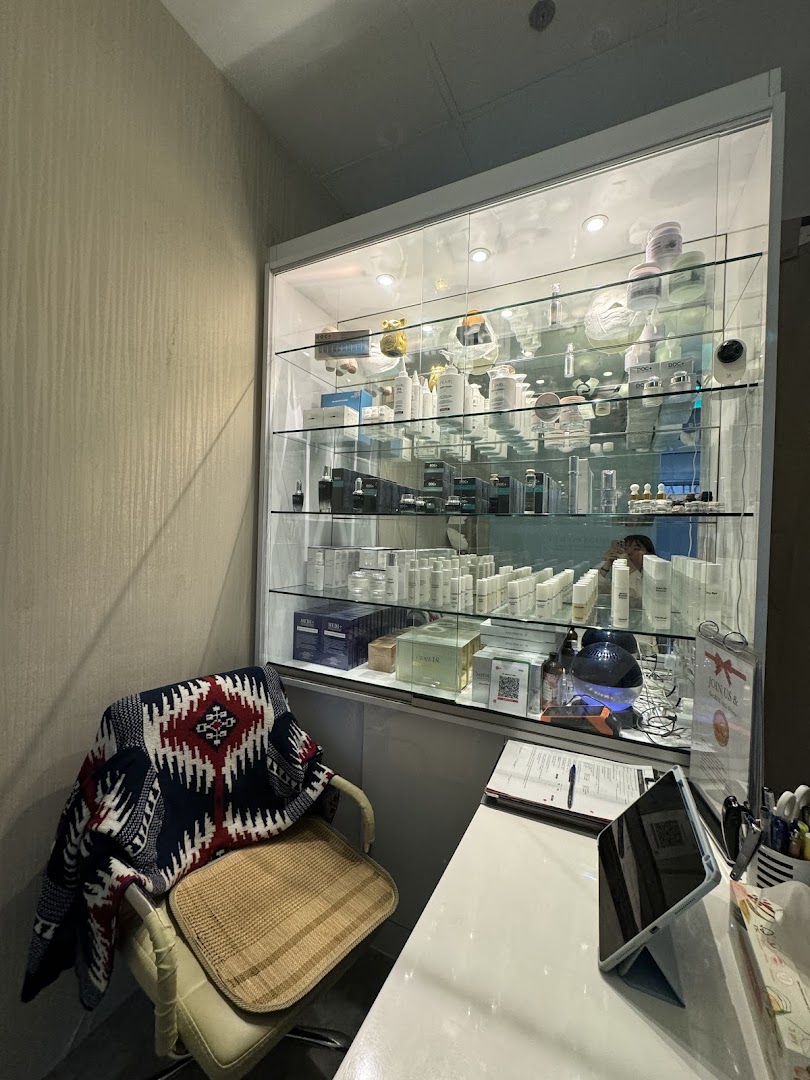 Isaromia Aesthetics Singapore - Facial, Whitening at Orchard Plaza