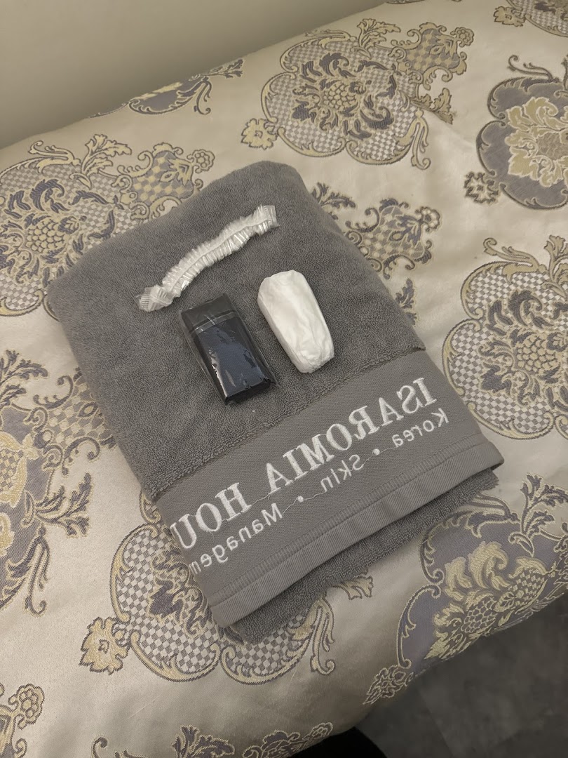 Isaromia Aesthetics Singapore - Facial, Whitening at Orchard Plaza