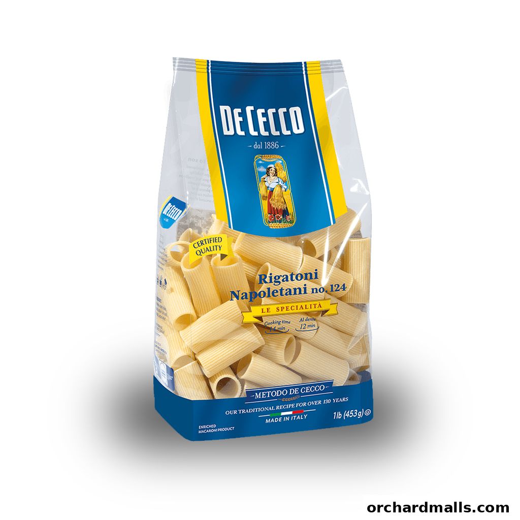 A bag of De Cecco Rigatoni Napoletani no. 124 pasta, made in Italy.