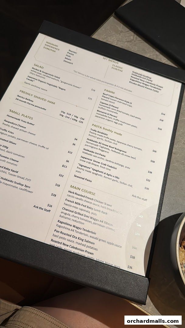 Menu page for La DOro