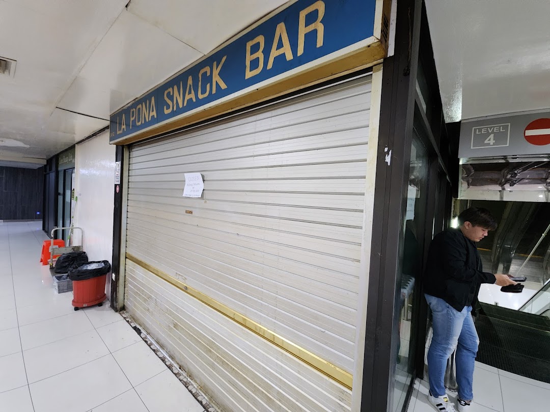La Pona Snack Bar Nasi Lemak