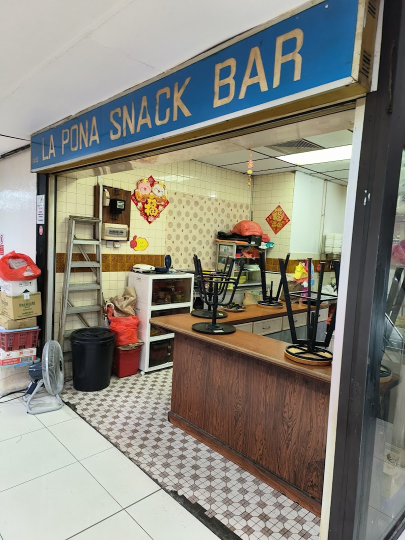 La Pona Snack Bar Nasi Lemak