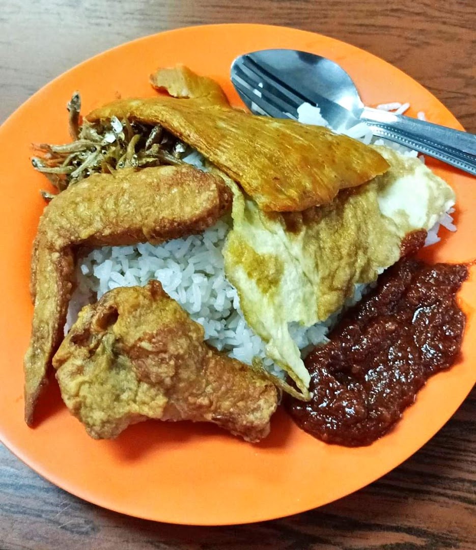 La Pona Snack Bar Nasi Lemak