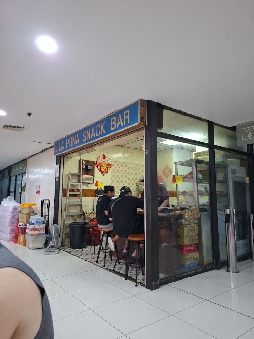 La Pona Snack Bar Nasi Lemak