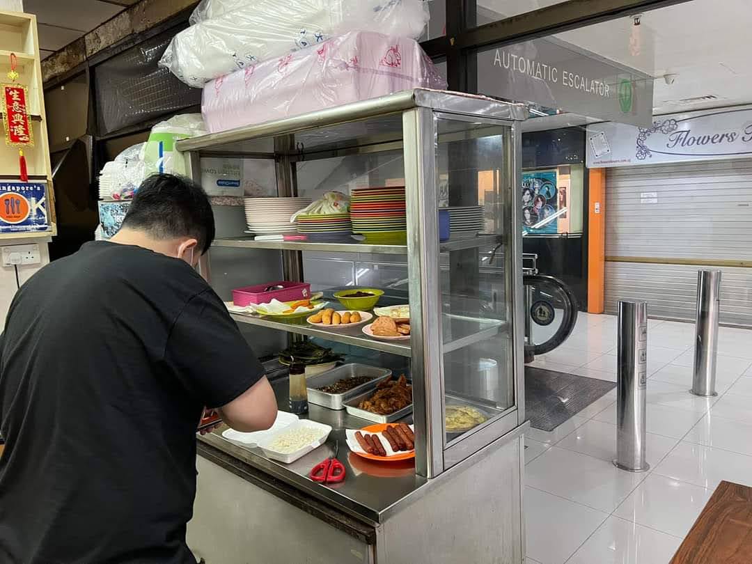 La Pona Snack Bar Nasi Lemak