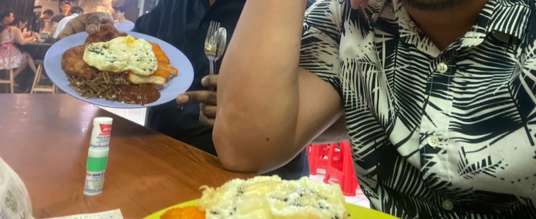 La Pona Snack Bar Nasi Lemak