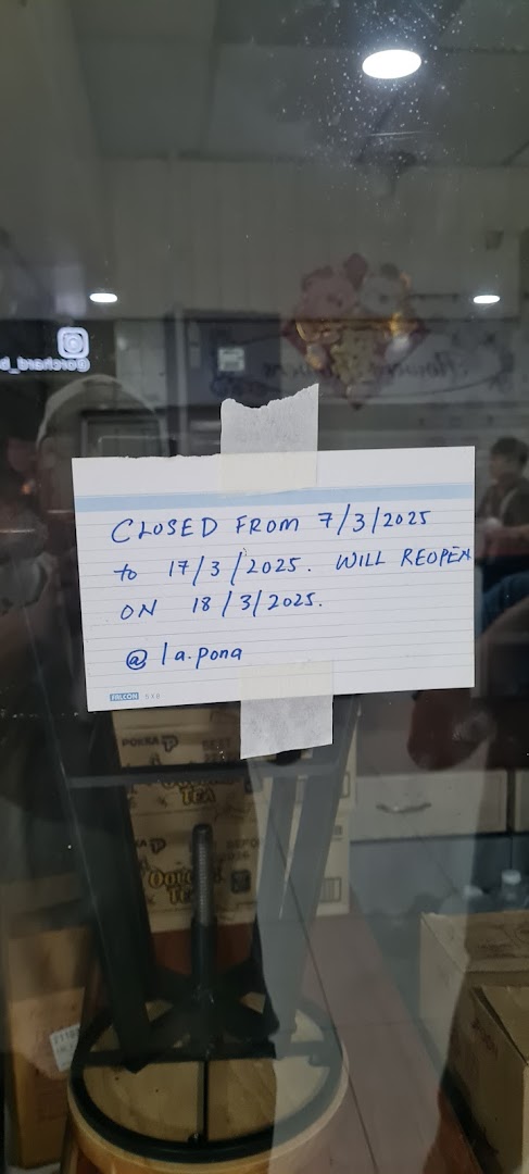 La Pona Snack Bar Nasi Lemak