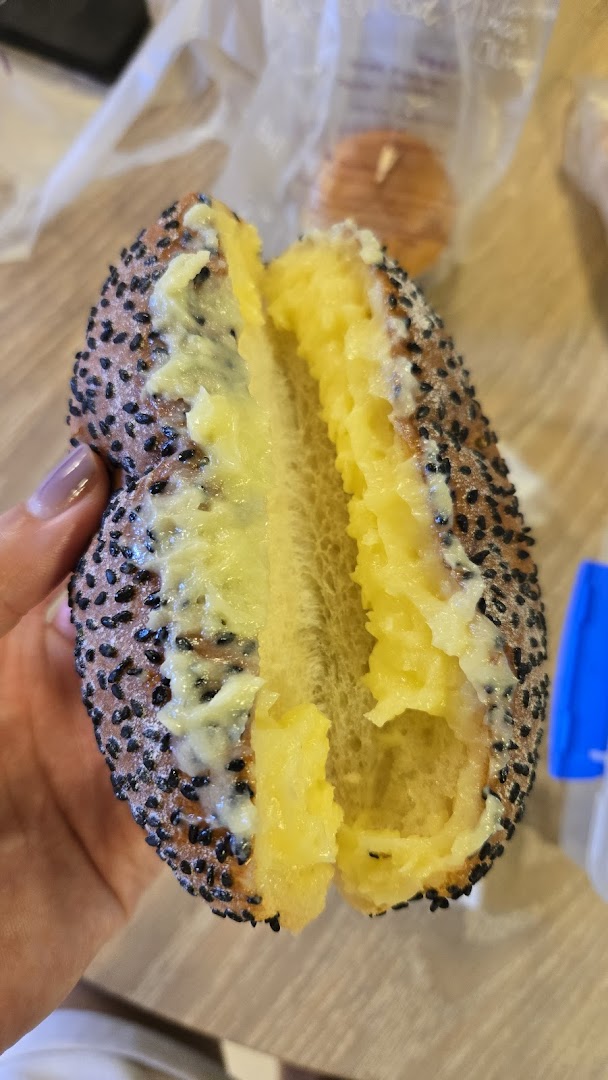 Lavender Bakery - Ion Orchard