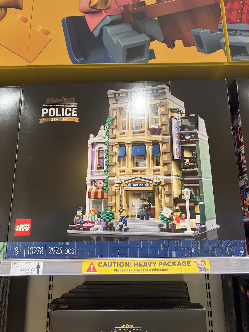 LEGO Certified Store Bricks World - ION