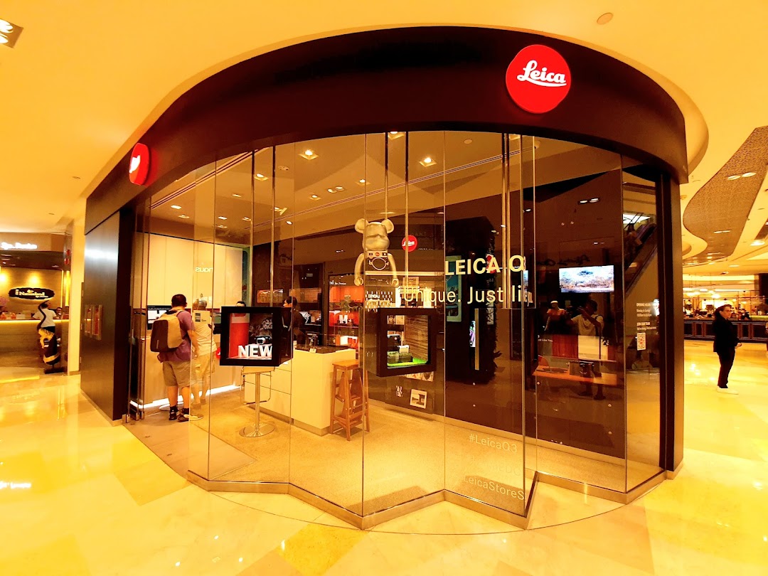 Leica Store ION Orchard