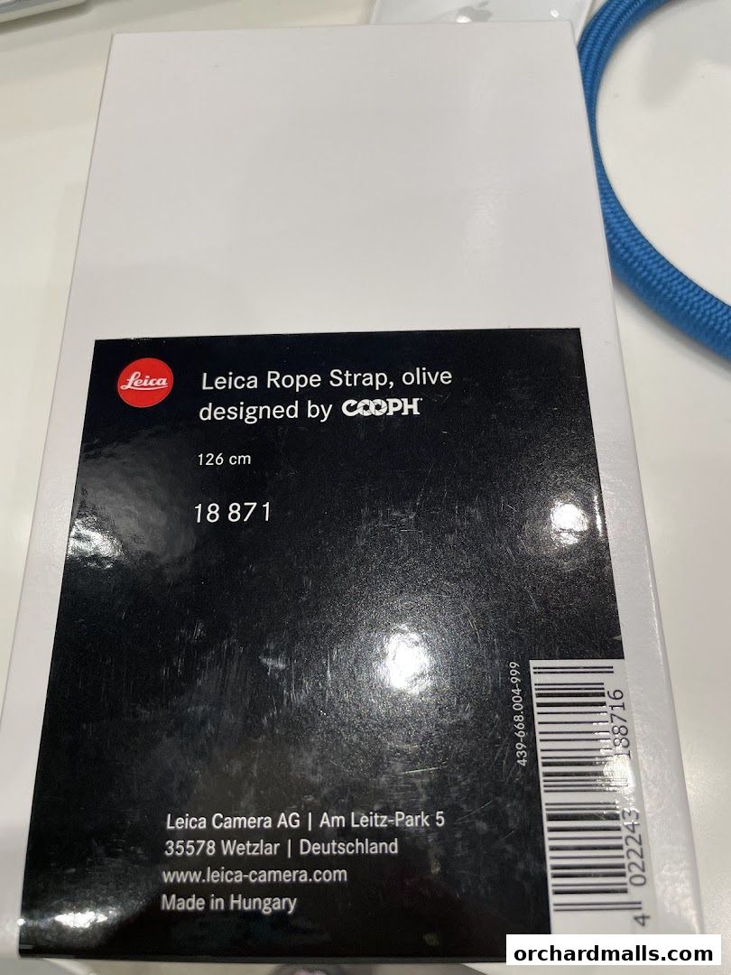A box for a Leica Rope Strap, olive, designed by COOPH.