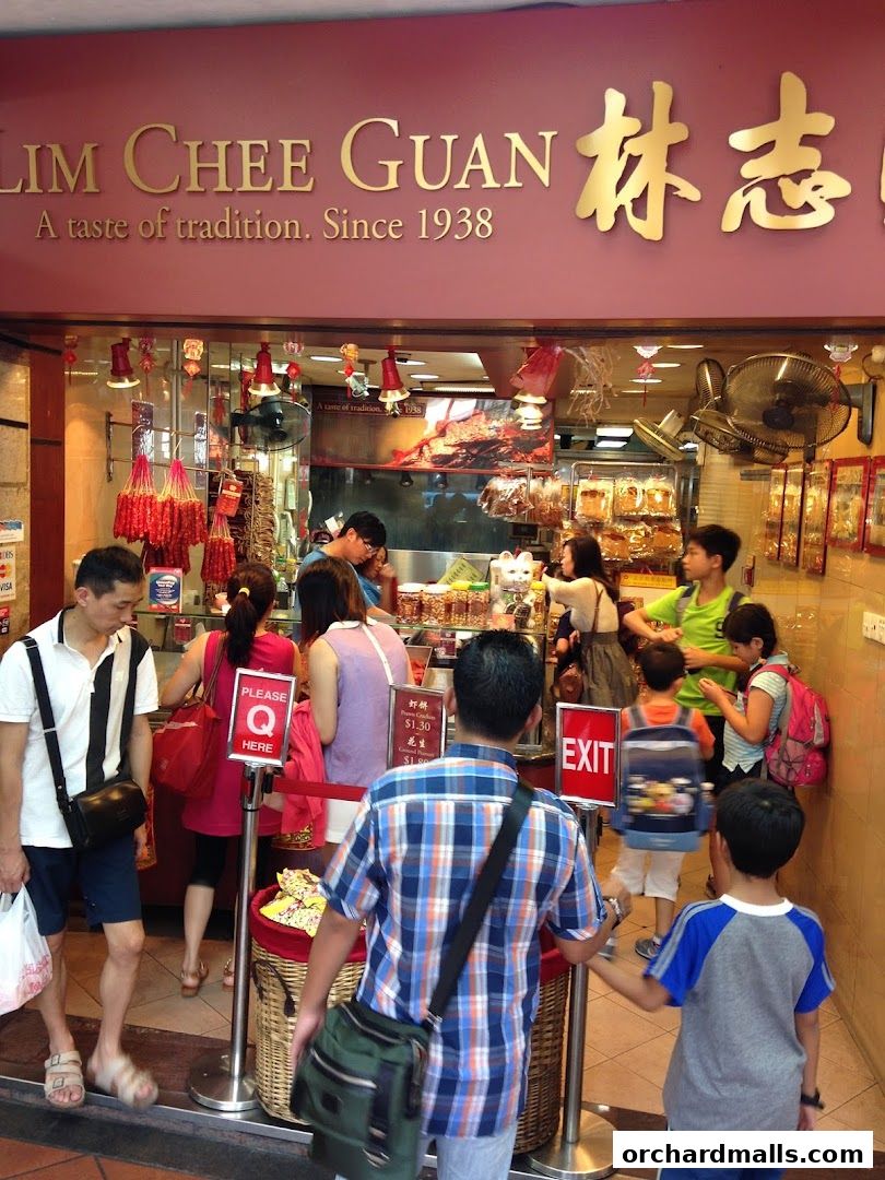 People queuing outside Lim Chee Guan, a shop selling traditional snacks and delicacies.