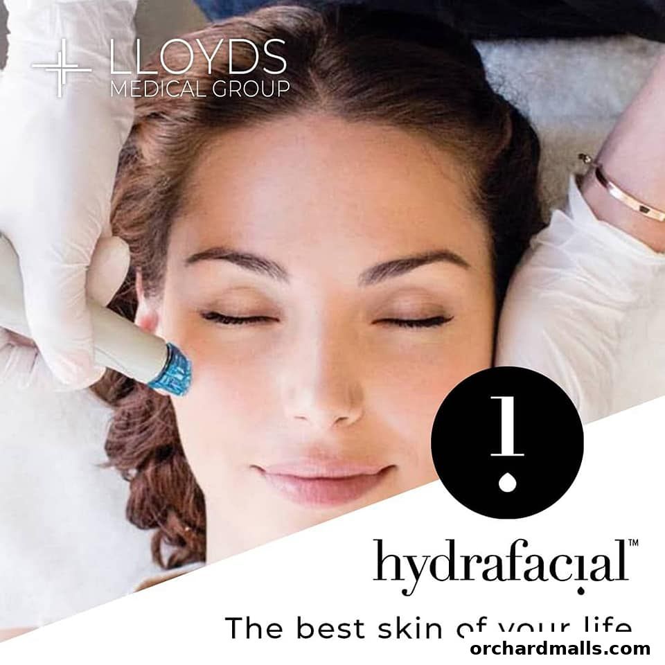 A woman receives a HydraFacial treatment at Lloyds Medical Group.