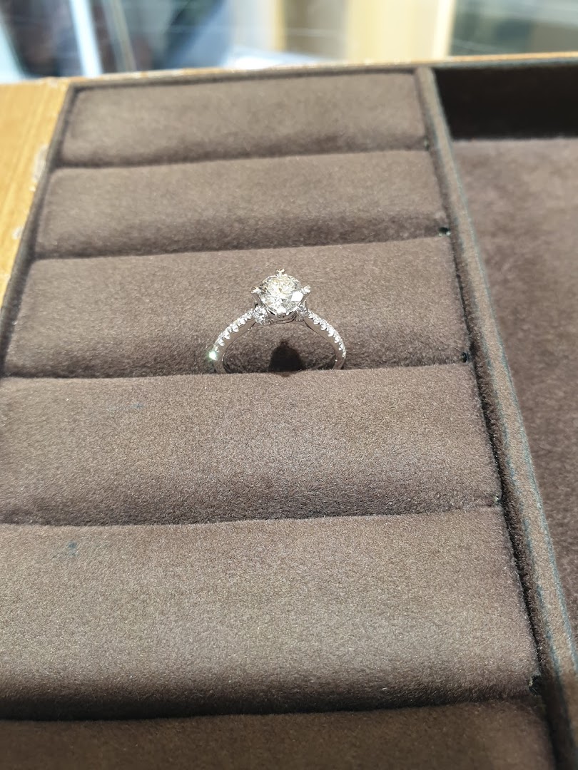 Love  Co. Ion Orchard - Engagement Diamond rings and Wedding Bands