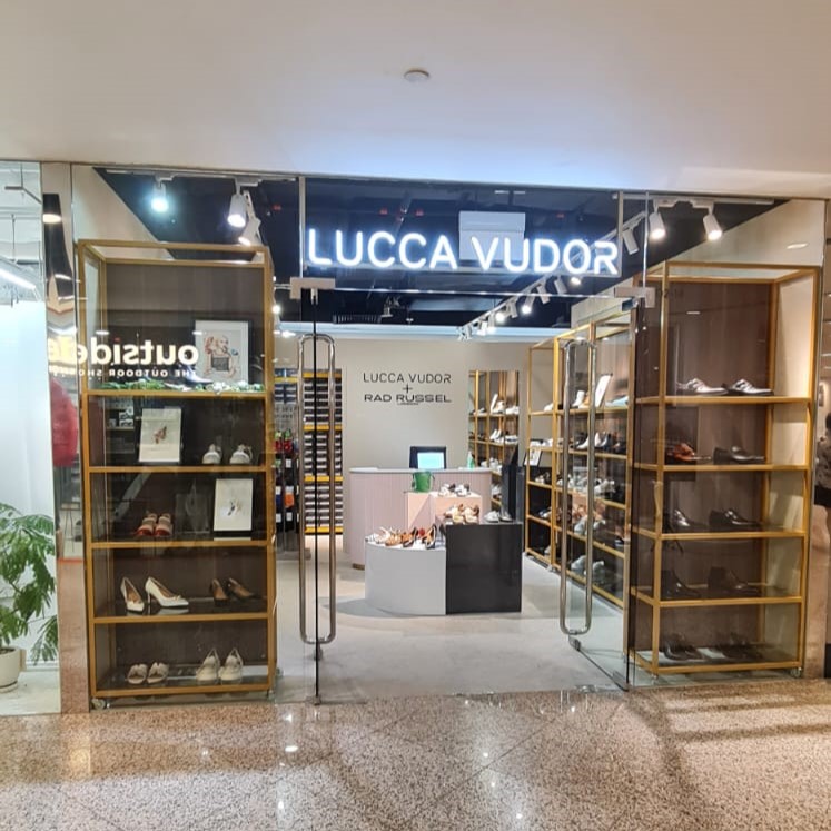 Lucca Vudor  Rad Russel