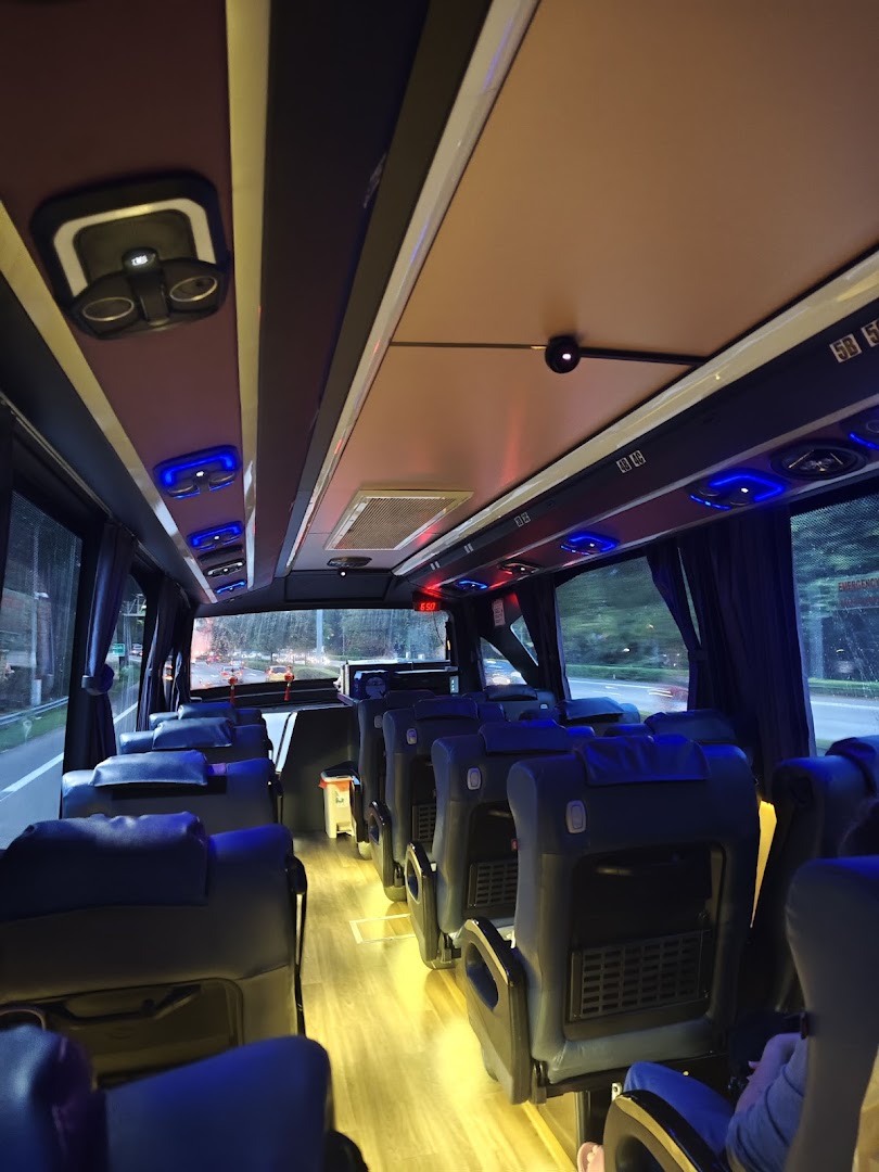 Luxury Coach Service