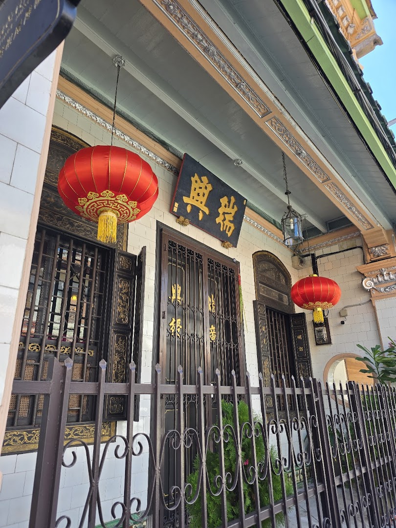 Luxury Coach Service