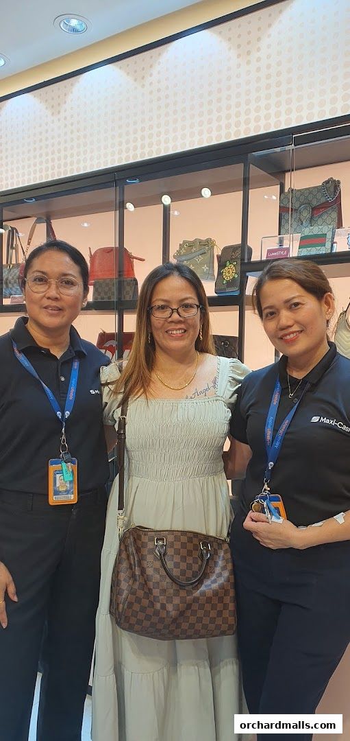 Maxi-Cash Lucky Plaza