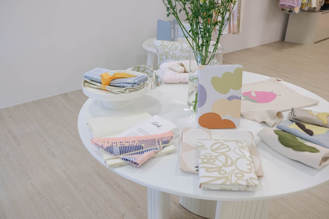 mimi mono 奈美良一 Singapore  Wheelock Place 03-13 Flagship Store