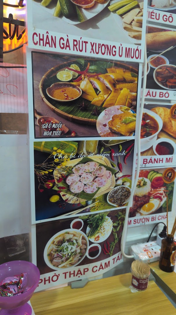 Miss Saigon Singapore - Orchard Plaza