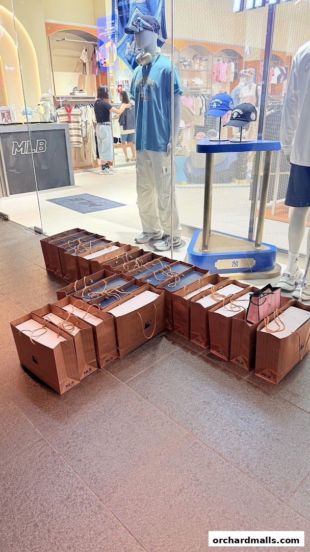 MLB Mandarin Gallery