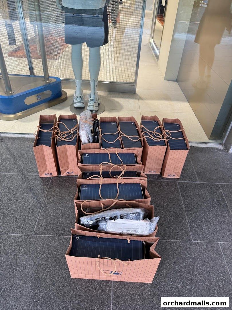 MLB Mandarin Gallery