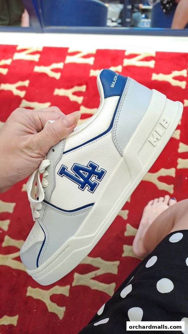 MLB Mandarin Gallery