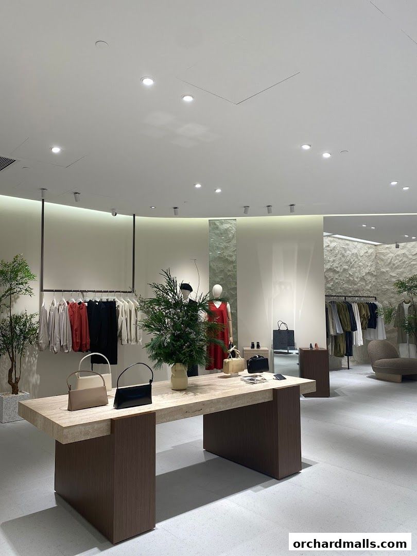 MONOLOQ  Wisma Atria