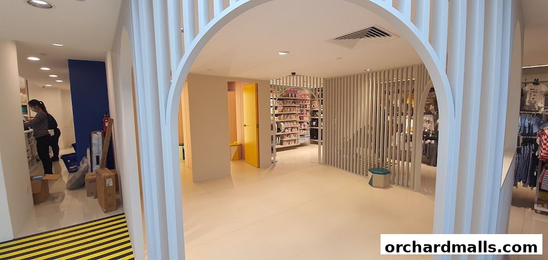 Mothercare Experience Store - Paragon