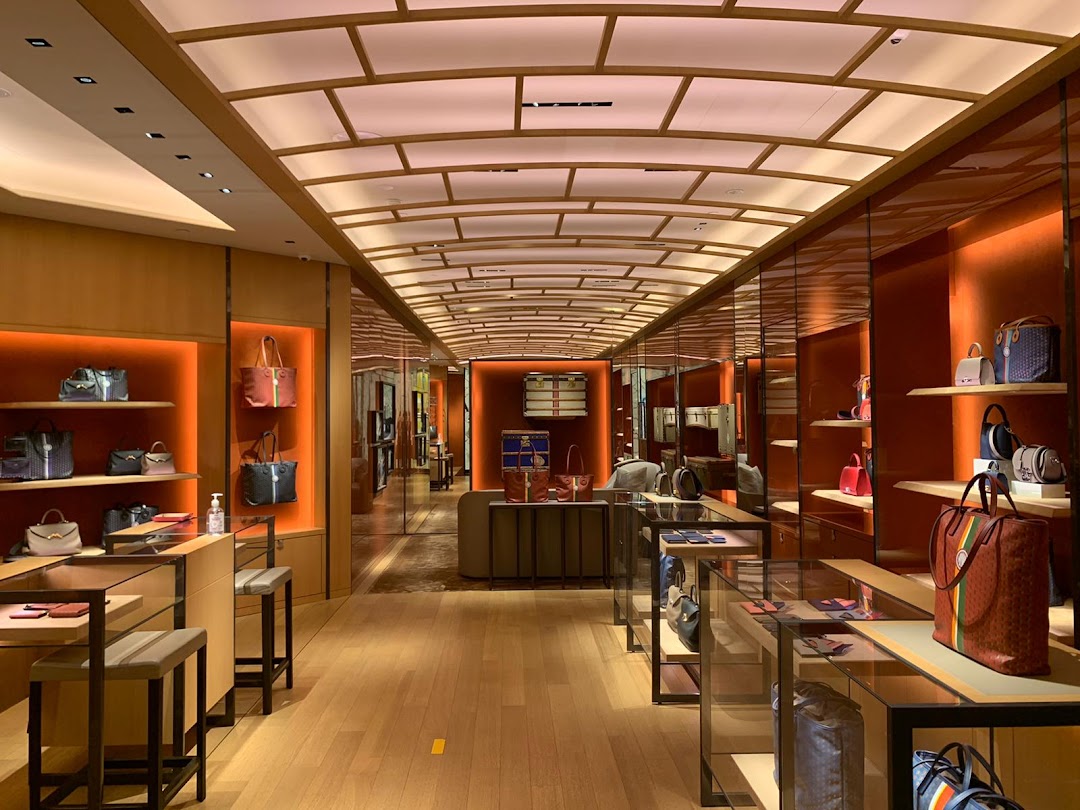 MOYNAT Singapore Takashimaya Store